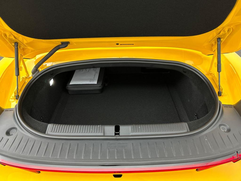 MG Cyberster mg trophy extended range 77kwh | showroommodel | 507 km bereik