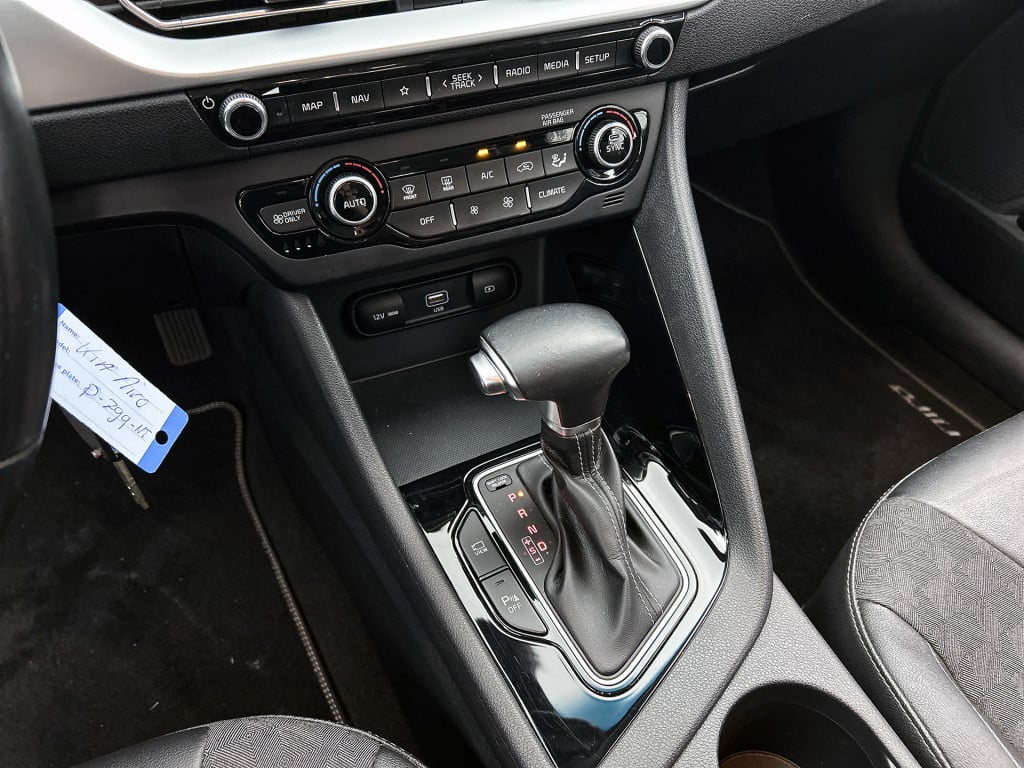 Kia Niro 1.6 gdi hybrid dynamicline | navigatie | parkeercamera |