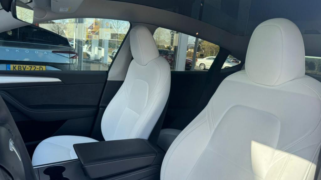 Tesla Model Y rwd 58 kwh