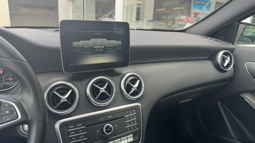 Mercedes-Benz A-Klasse 180 business solution
