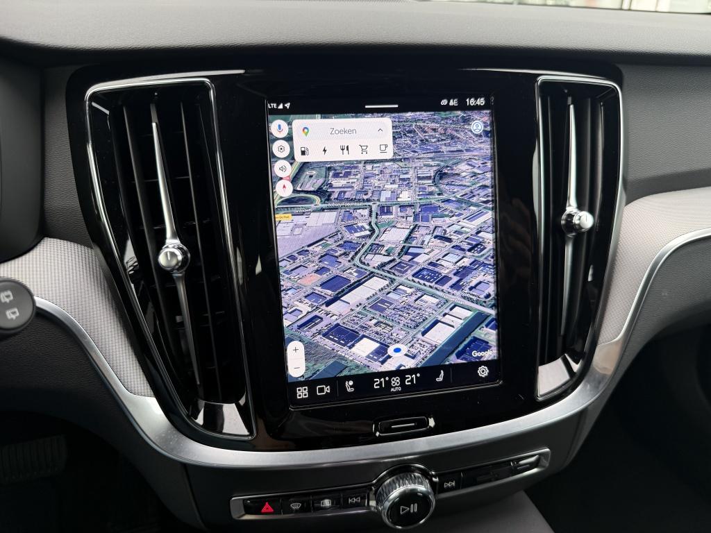 Volvo V60 t6 398pk recharge plus dark| adap.cruise| 360camera| trekaak