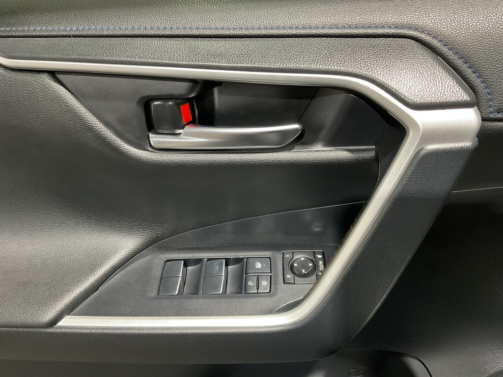 Toyota Rav4 2.5 hybrid awd bi-tone | trekgewicht 1650 kg |