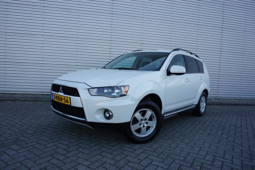 Mitsubishi Outlander 2.0 intro edition airco / navi / cruise / camera / lm 