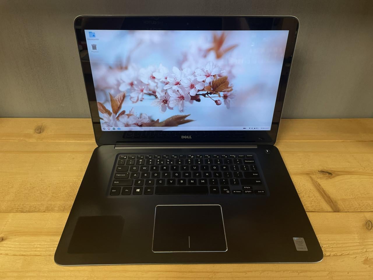 Dell Inspiron 15 TOUCH / i7-5500U/16GB/240GB SSD/Zorin OS