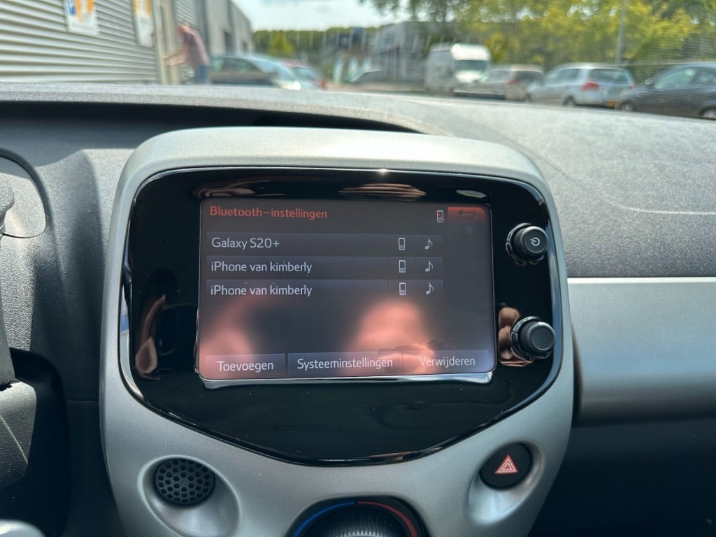 Toyota Aygo 1.0 vvt-i x-play camera lm velgen 2e eigenaar