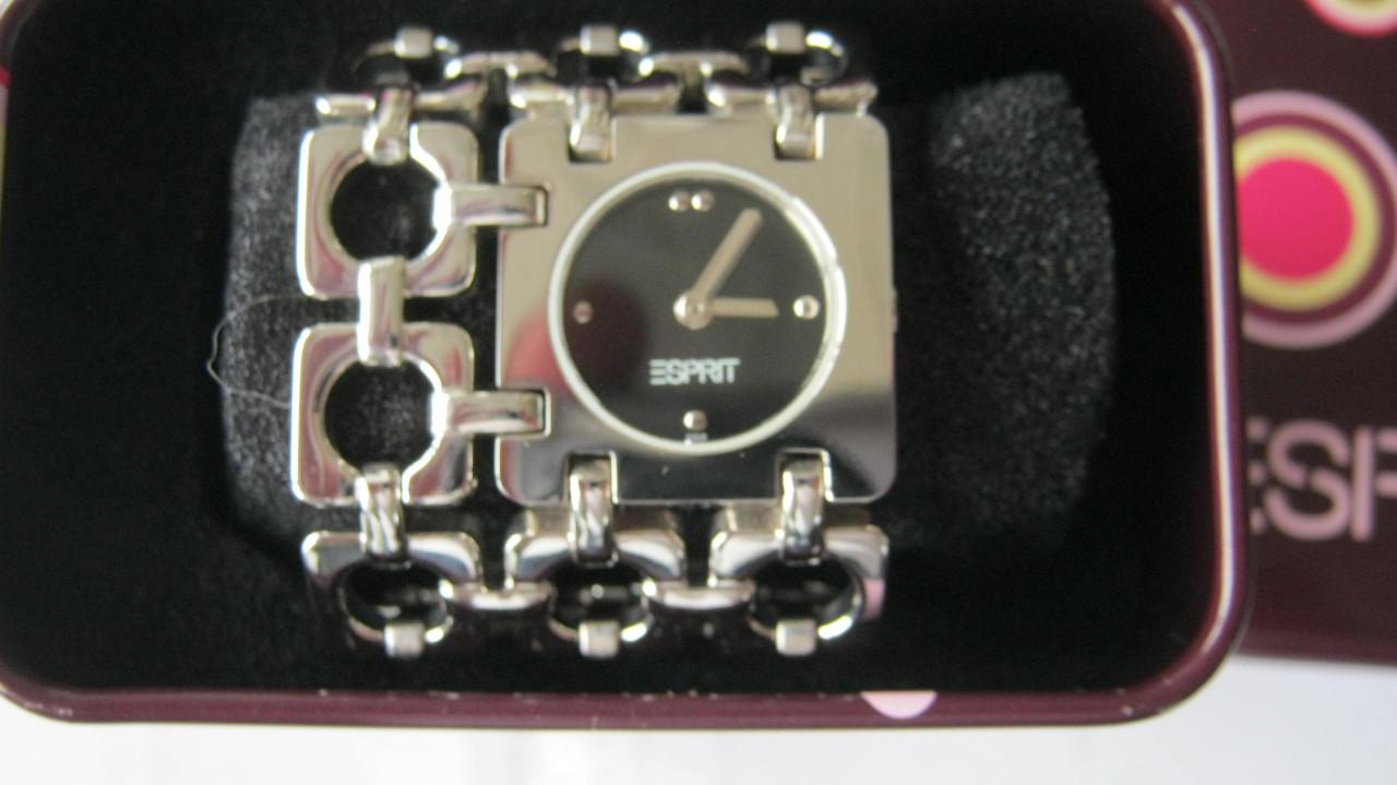 TE KOOP NIEUW EPRIT HORLOGE VOOR 30 EURO