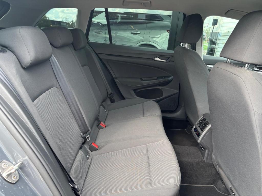 Volkswagen Golf tsi 110pk life, elektrische trekhaak, carplay