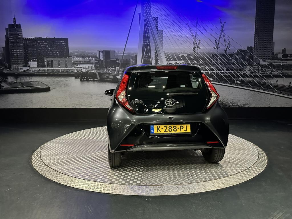 Toyota Aygo 1.0 vvt-i x-play *camera*carplay*