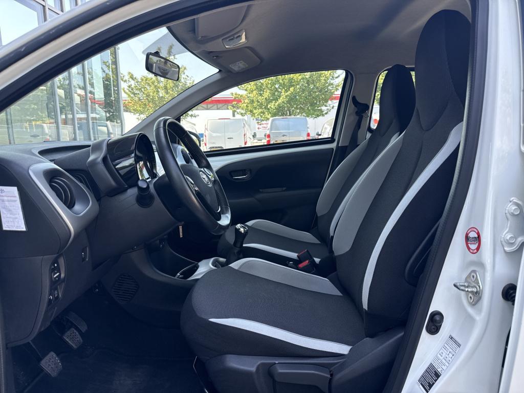 Toyota Aygo 1.0 vvt-i x-play | camera | carplay | cruisec. | navi