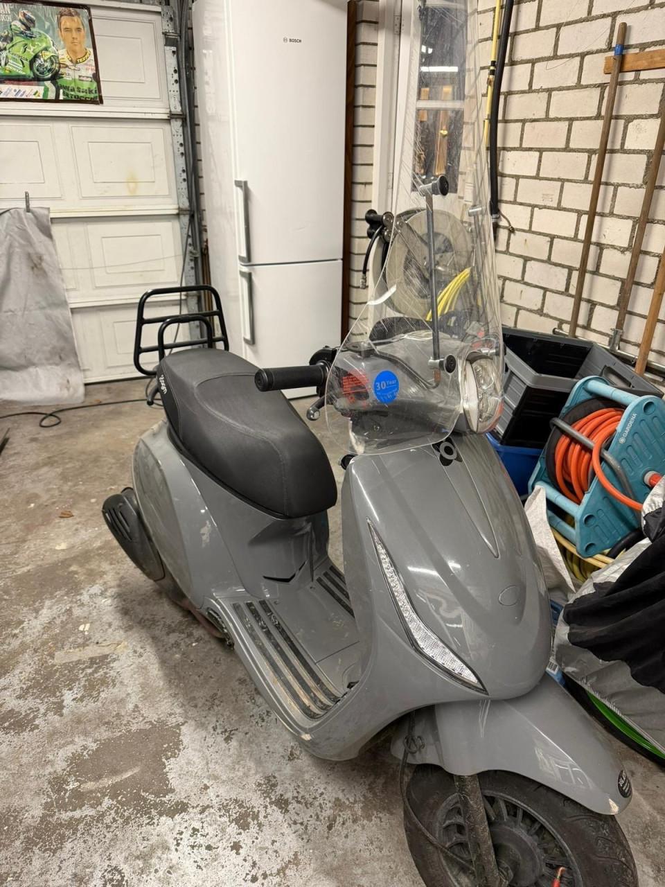 Agm scooter