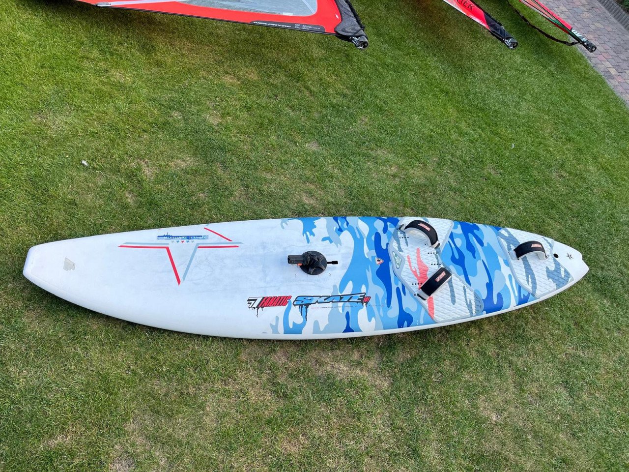 Board: Fanatic Skate - Zeil: 3,7m2 en 5,3m2 COMPLEET