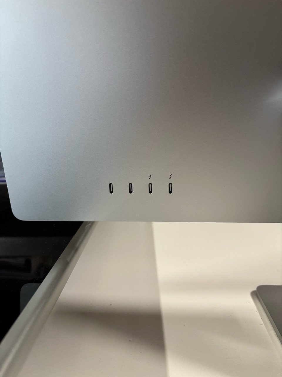 Apple iMac 24 inch (2021) CTO 8GB 256GB SSD M1 8core GPU Touch ID Numpad