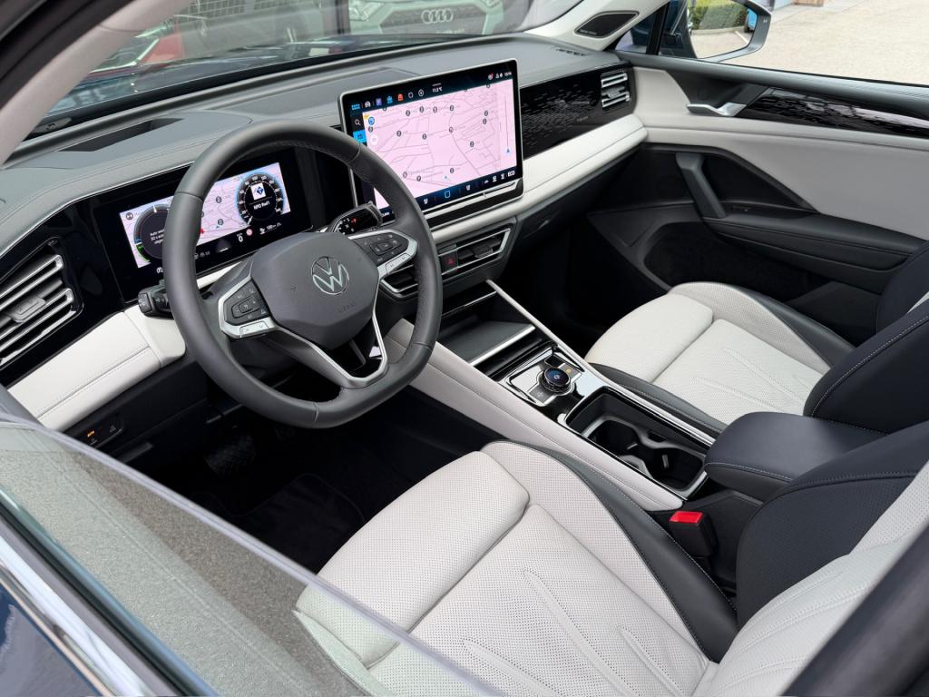 Volkswagen Tiguan 1.5 ehybrid elegance | full option | leder | panormadak |