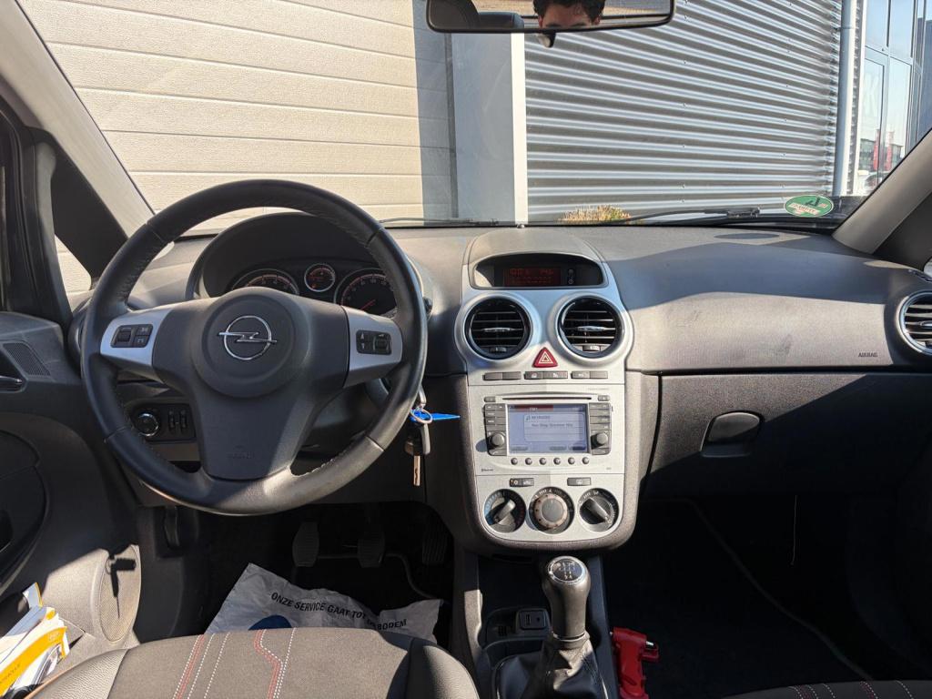 Opel Corsa 1.2-16v anniversary edition