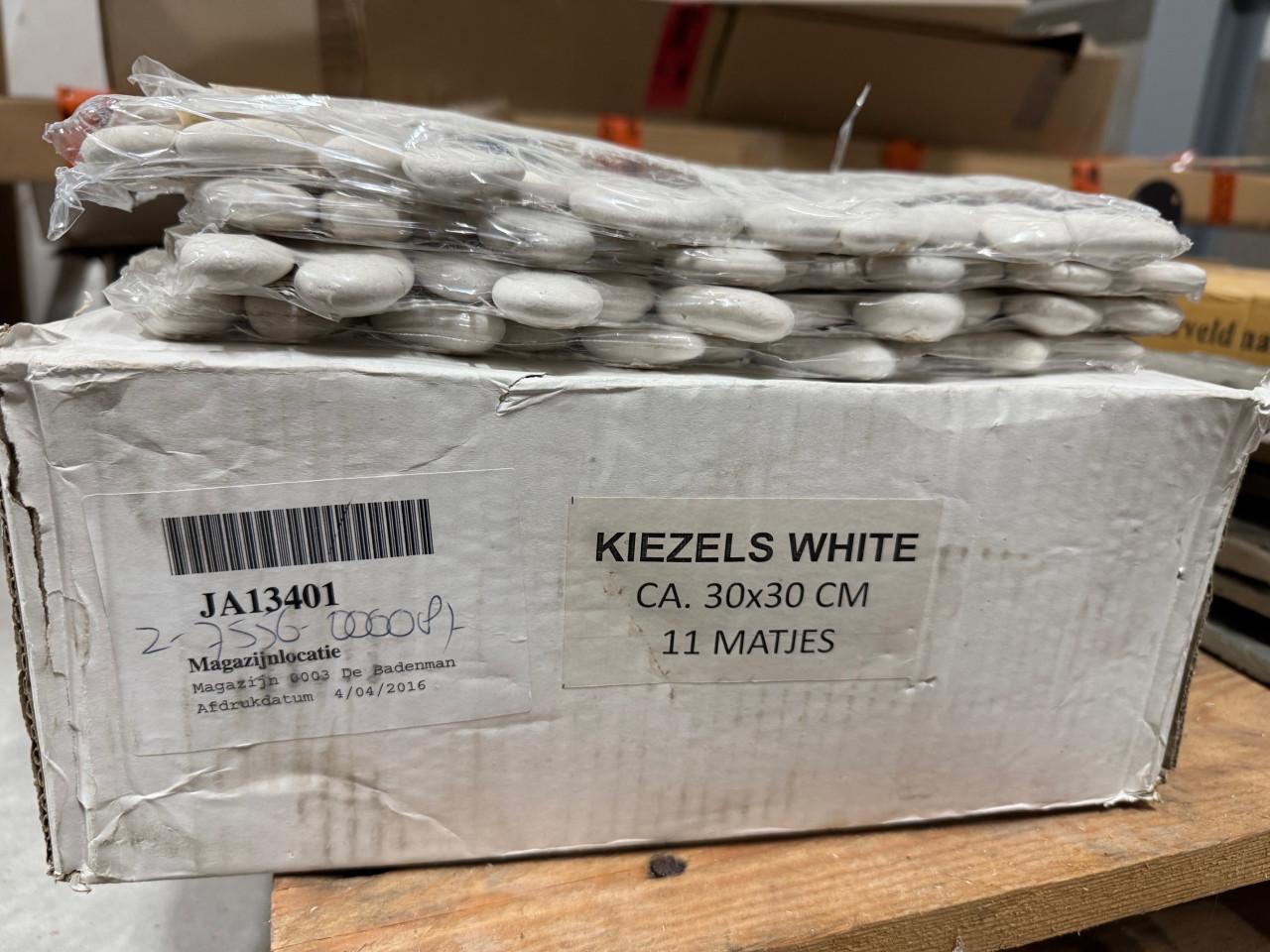 15 Matjes Natuursteen kiezels wit 30x30cm nieuw