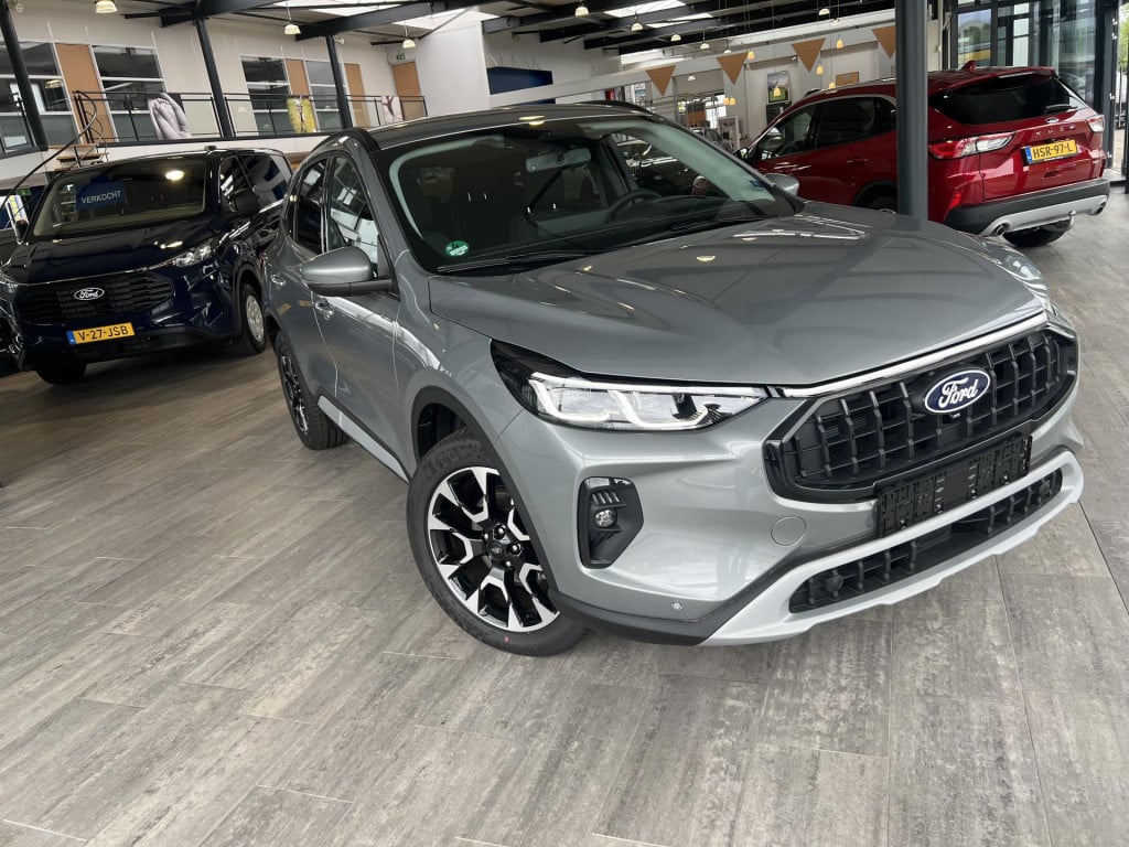 Ford Kuga 2.5 phev active slechts 322km!