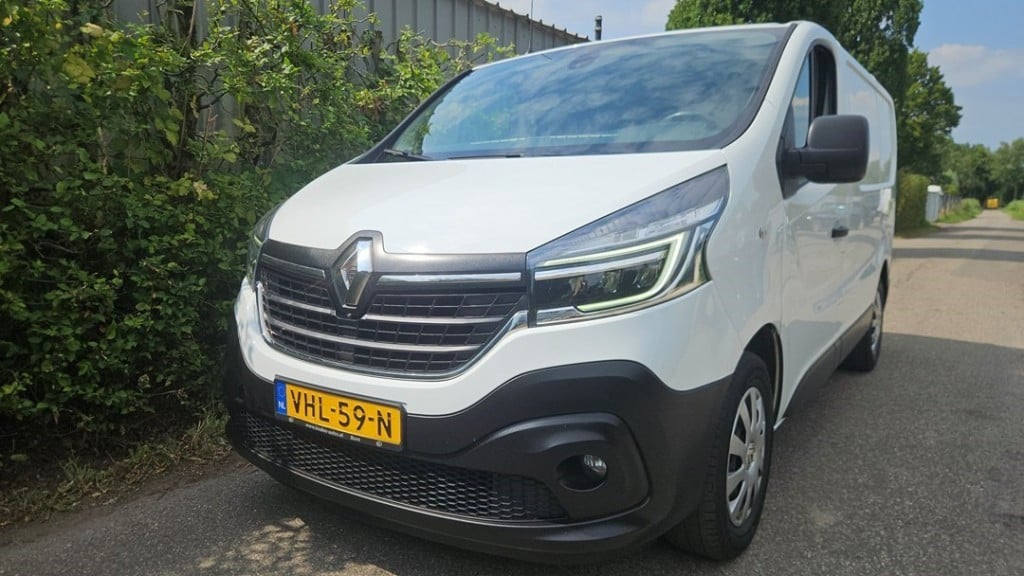 Renault Trafic 2.0 dci 16v ---145 pk uitvoering---