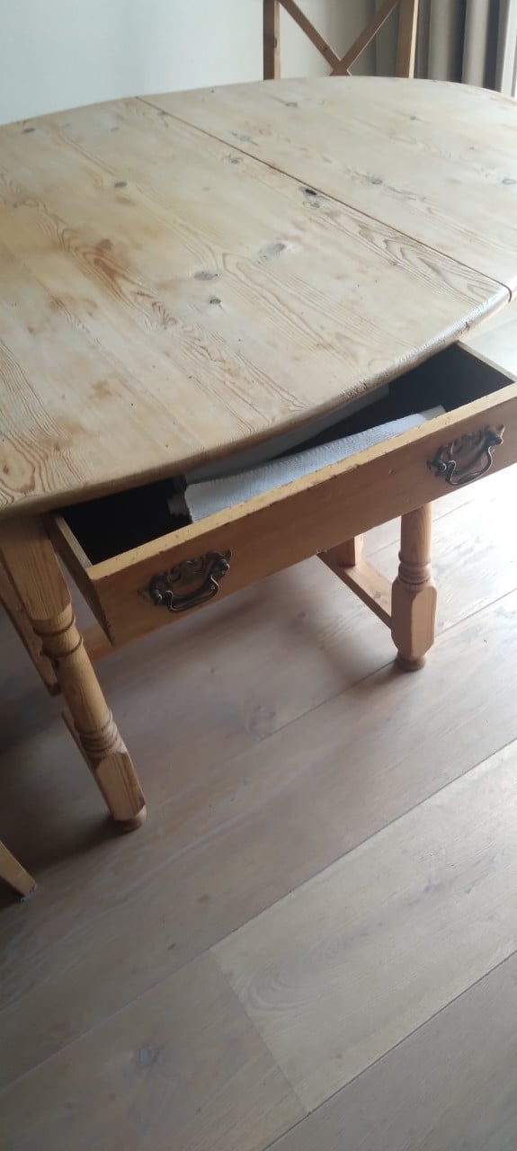Eethoek Grenen blank hangoortafel