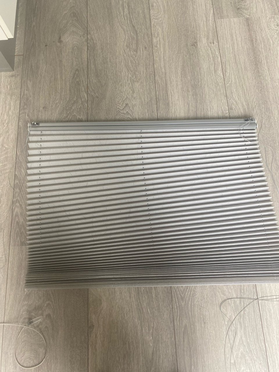 Mooie plisse gordijnen. Voor keukenraam gehangen.