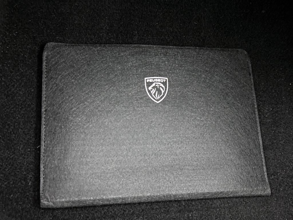 Peugeot 208 100 pk style | rijklaar | navigatie | parkeerhulp | apple carpl