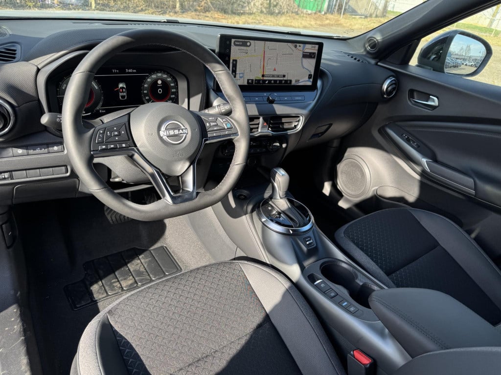 Nissan Juke 1.6 hybrid n-sport cold + tech pack