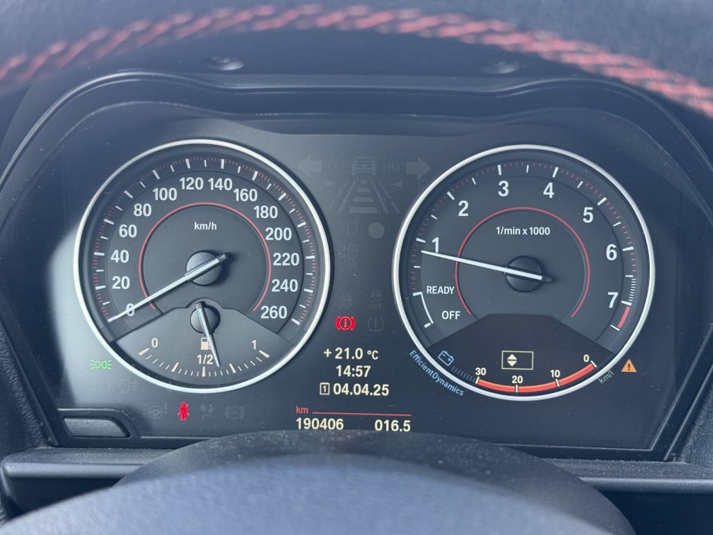 BMW 1 Serie 116i business sportline | nl-auto | groot navi | nieuwe distrib