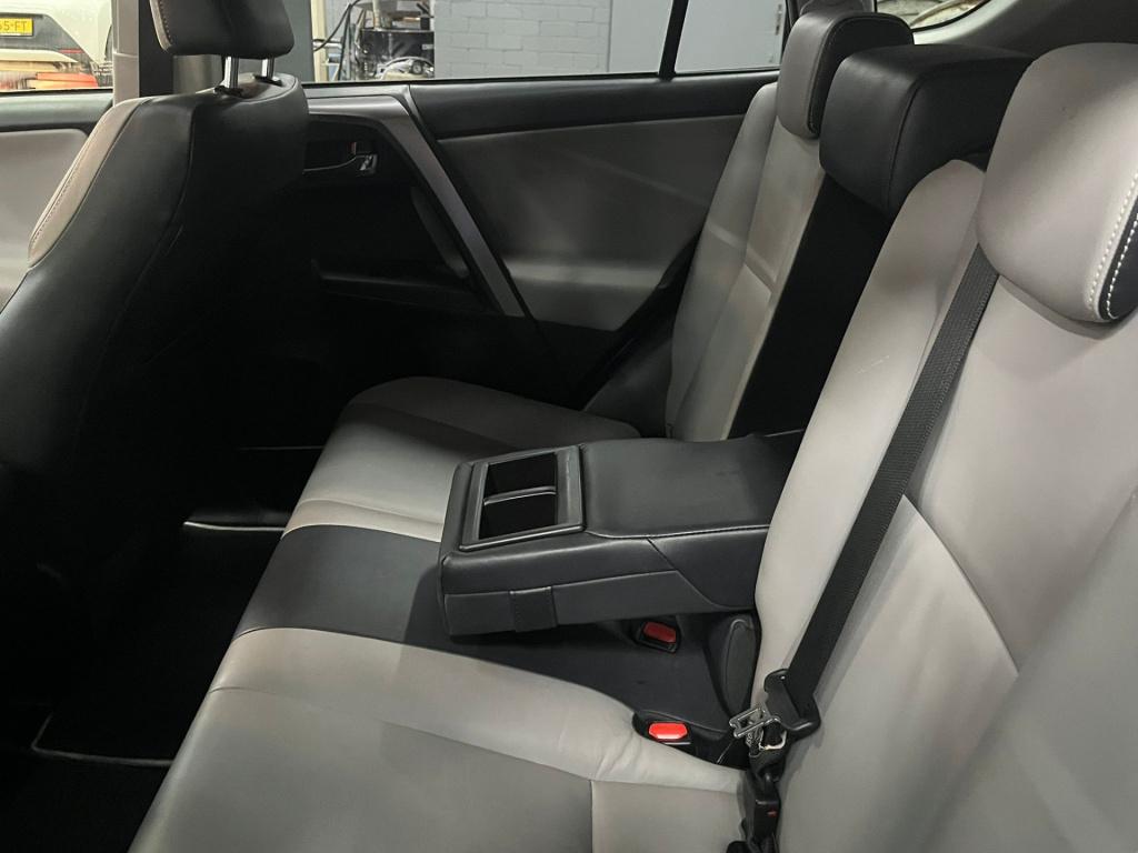 Toyota Rav4 2.5 hybrid executive business | trekhaak | leer | nav!