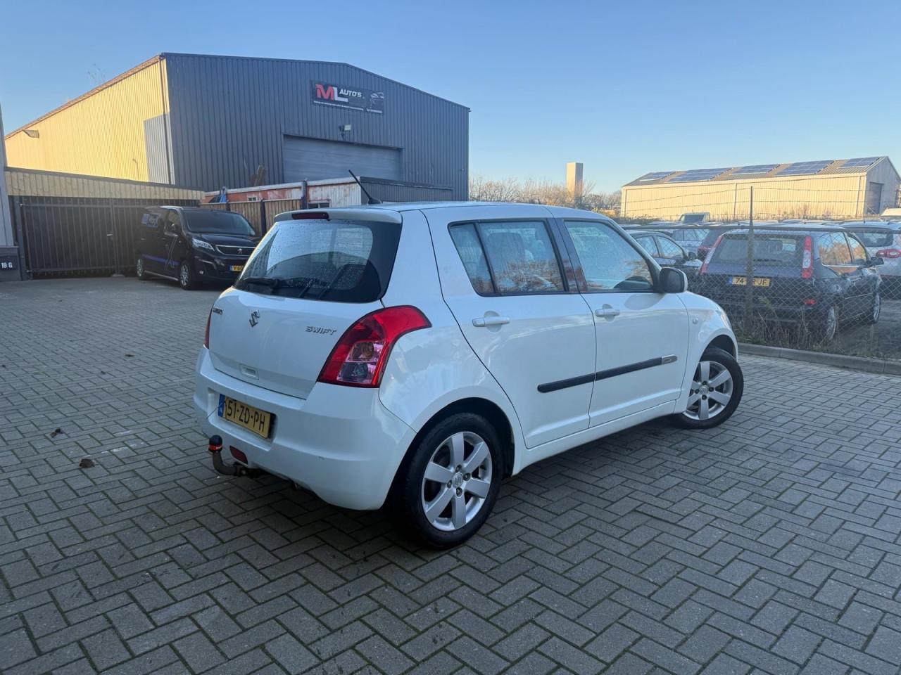 Suzuki Swift 1.3Shogun Airco/camera/ jaar apk