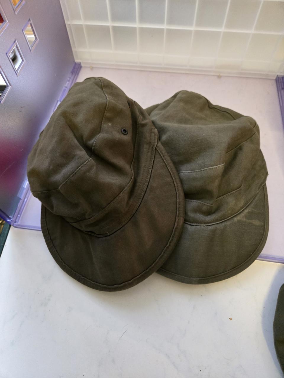 Pakket legerkleding KL Oa. Jas 1970 maat 88-92