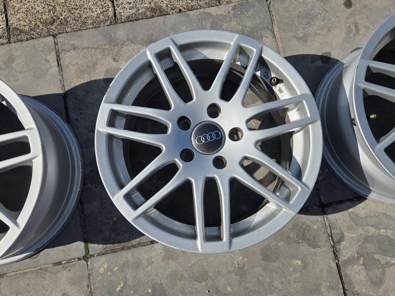 Set 16 inch replica Audi-velgen (meerspaaks design)
