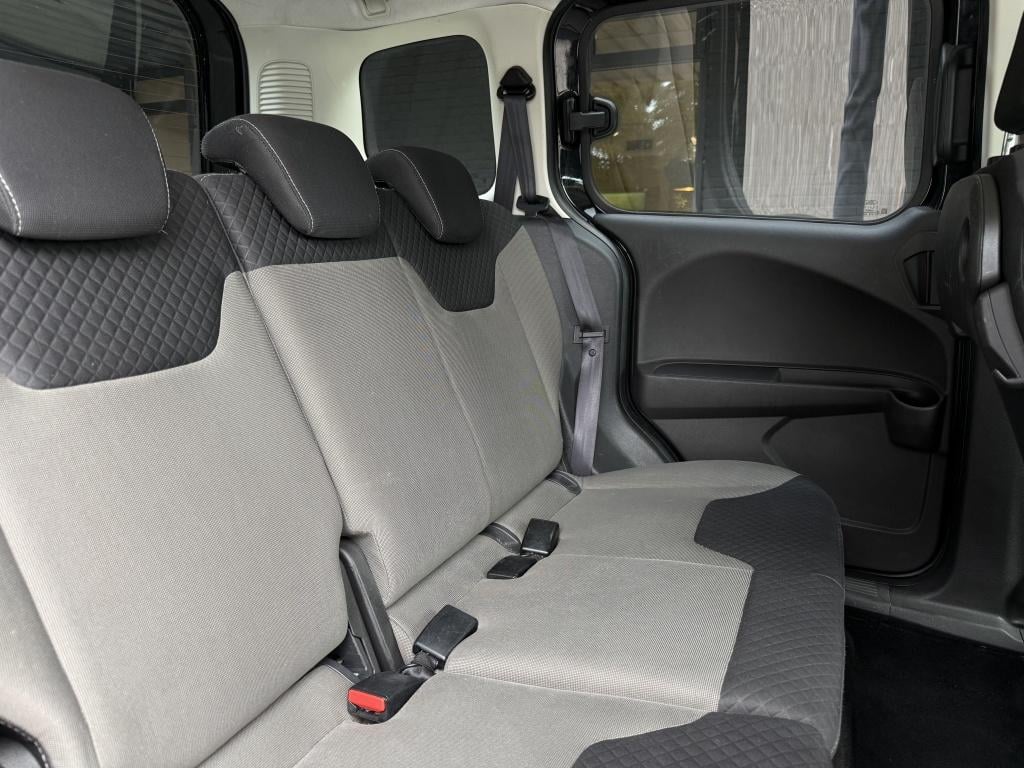 Ford Tourneo Courier 1.0 titanium