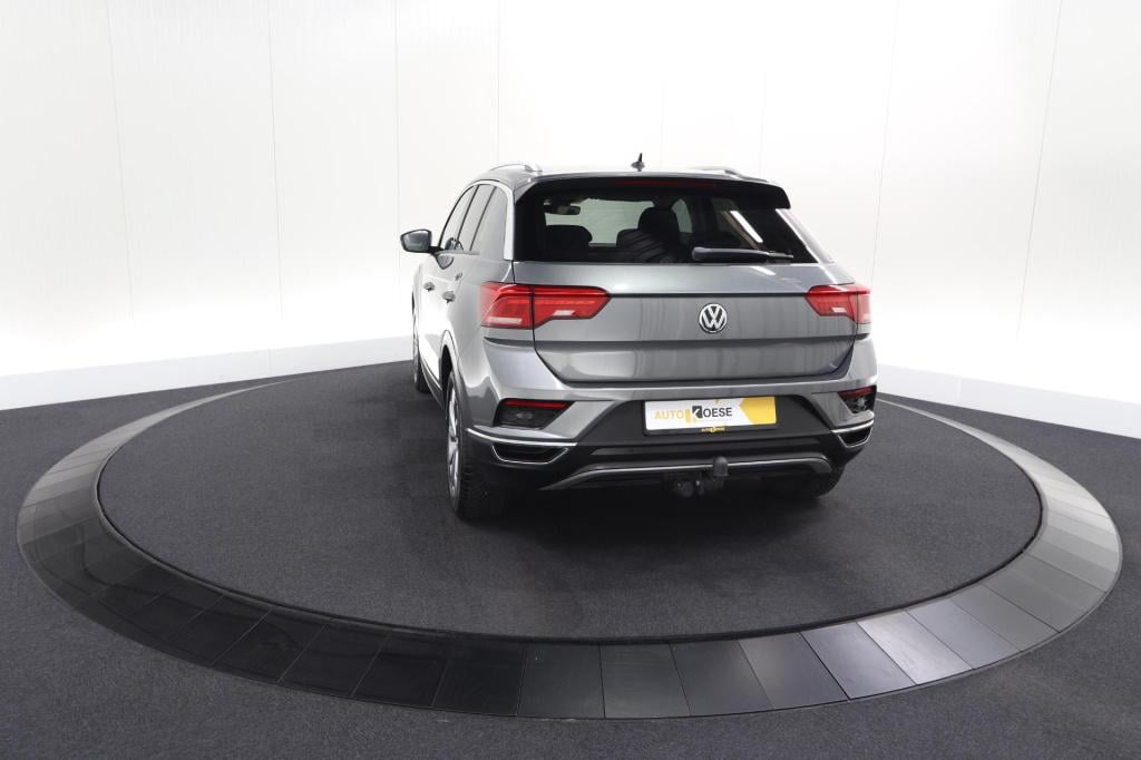 Volkswagen T-roc 1.0 tsi style business 116pk | trekhaak | adaptieve cruise