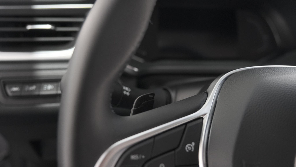 Renault Captur mild hybrid 140 edc techno | apple carplay | parkeersensoren