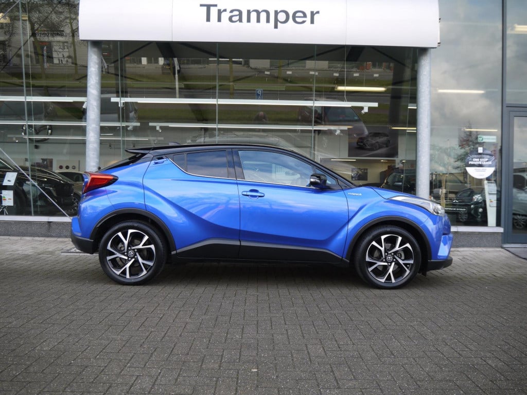 Toyota C-hr 1.8 hybrid bi-tone|dealeronderhouden|rijklaar