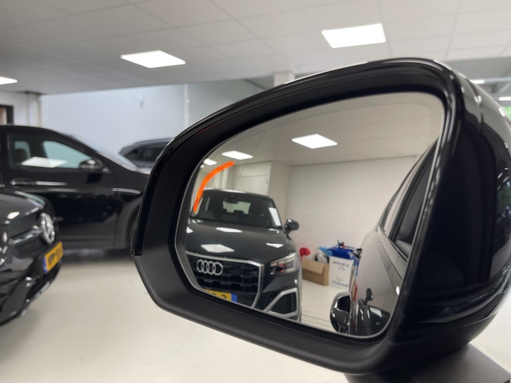Volvo XC40 1.5 t4 rech r-design | trekhaak | panoramadak | leer |