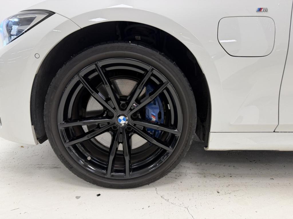 BMW 3-serie 330e m-sport | schuif/kanteldak | trekhaak | 360 camera |