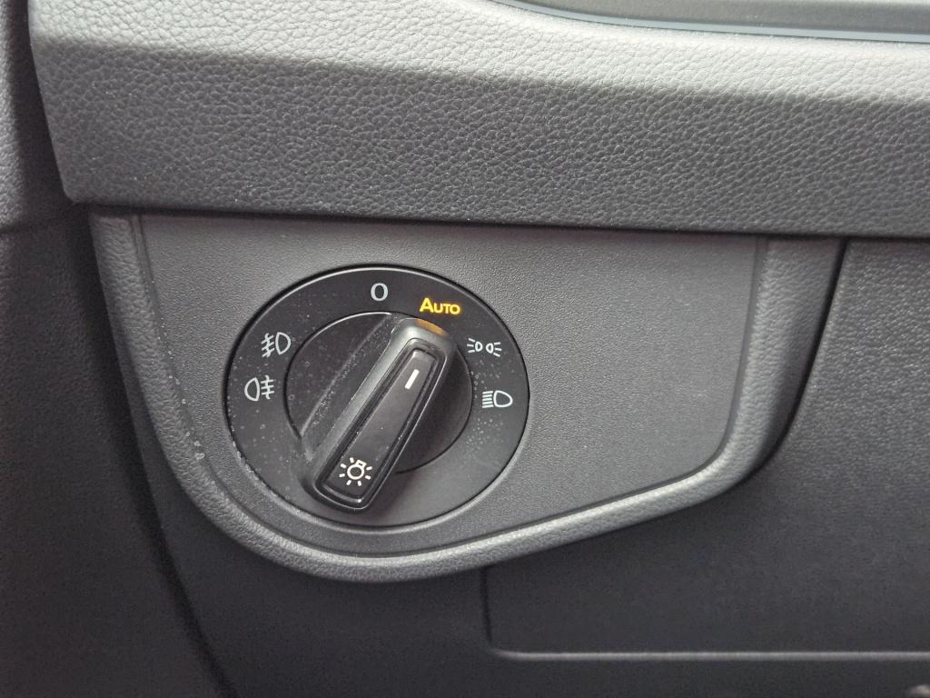 Volkswagen Taigo 1.5 tsi r-line | camera | carplay