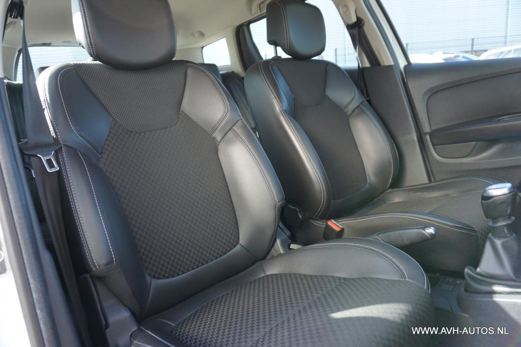 Renault Clio estate 1.2 tce limited