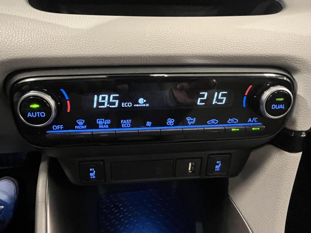 Toyota Yaris 1.5 hybrid executive