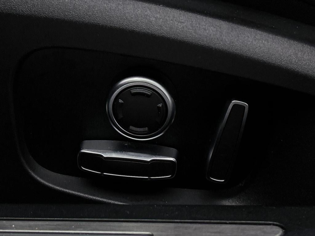 Jaguar XF 2.0 p250 hse | panoramadak | navigatie | apple carplay / android 