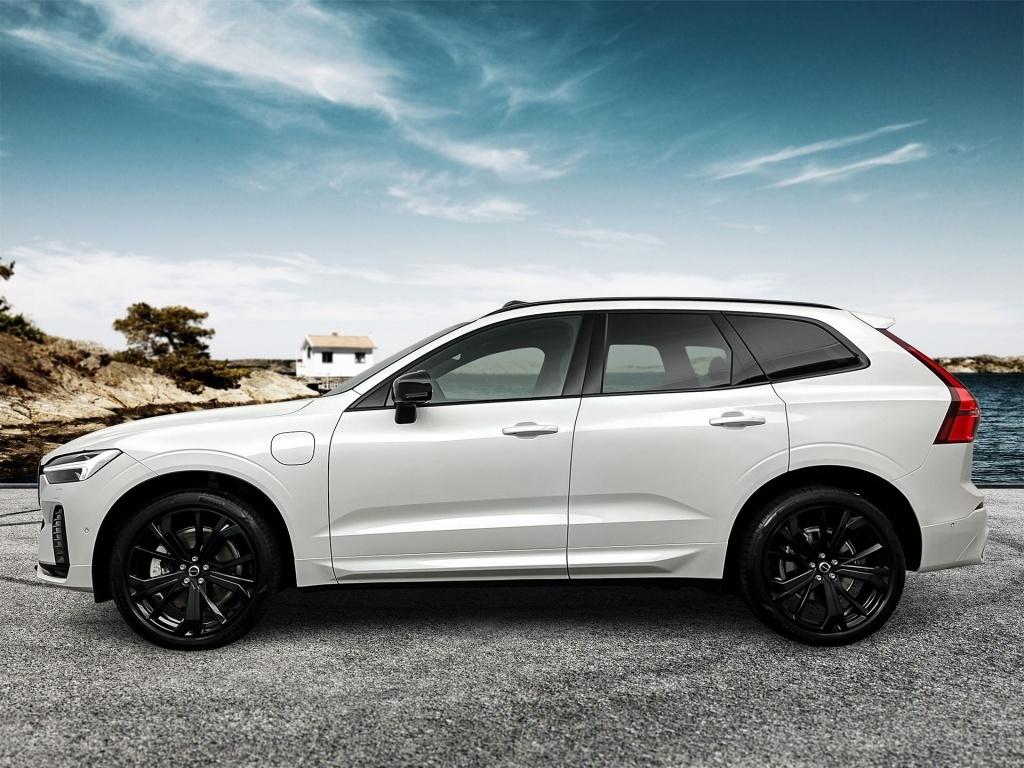 Volvo XC60 t6 398pk recharge ultra black edition| luchtvering| pano| 360cam