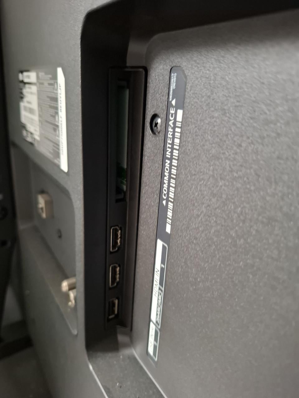 Lg tv, motorsteun, fische reader, dames motorbroek enz