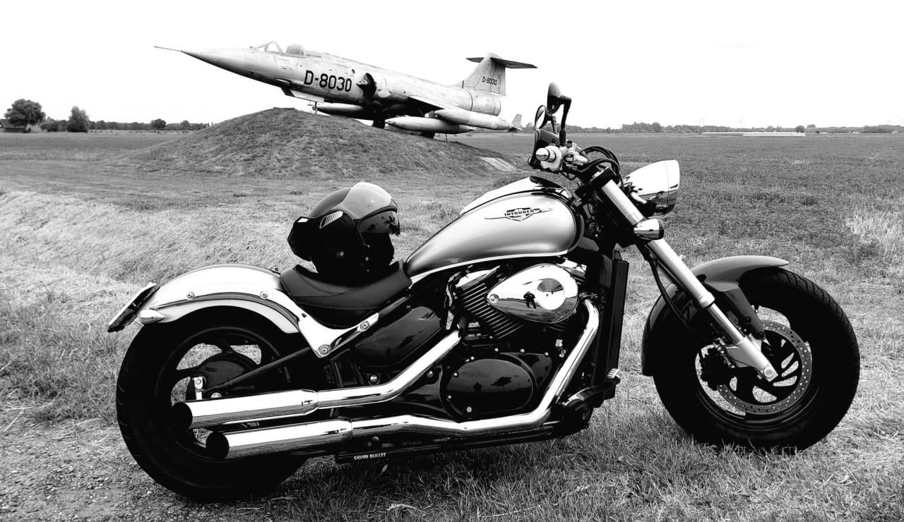 Suzuki intruder 800