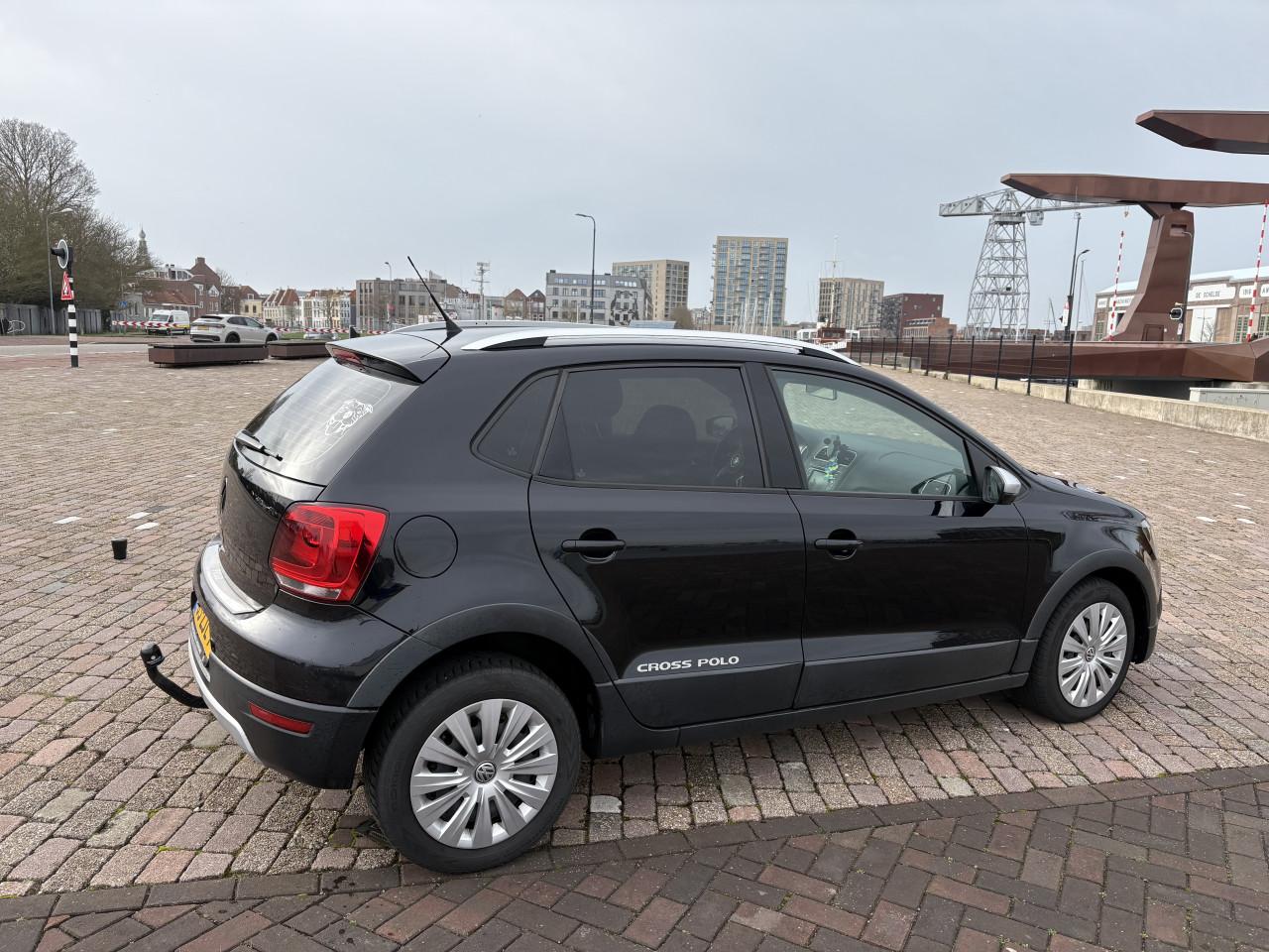 Volkswagen Cross Polo 1.2 TSI 2012 Zwart