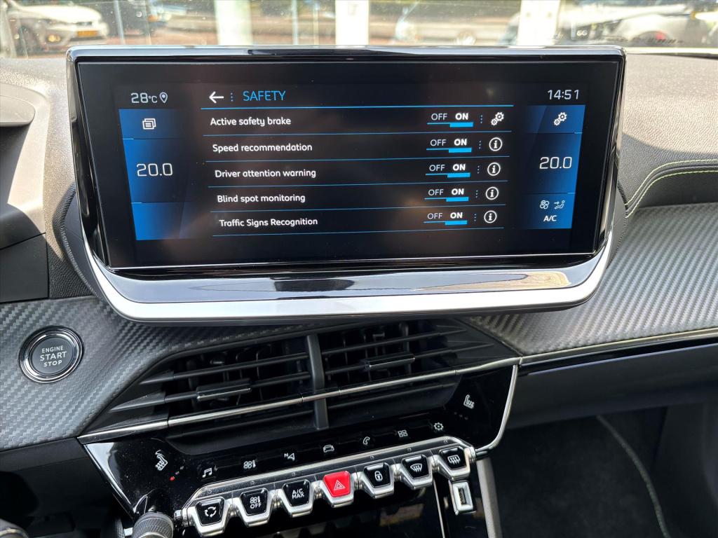 Peugeot 2008 1.2 puretech 130pk gt-line| carplay|camera|panodak|rijklaarpri