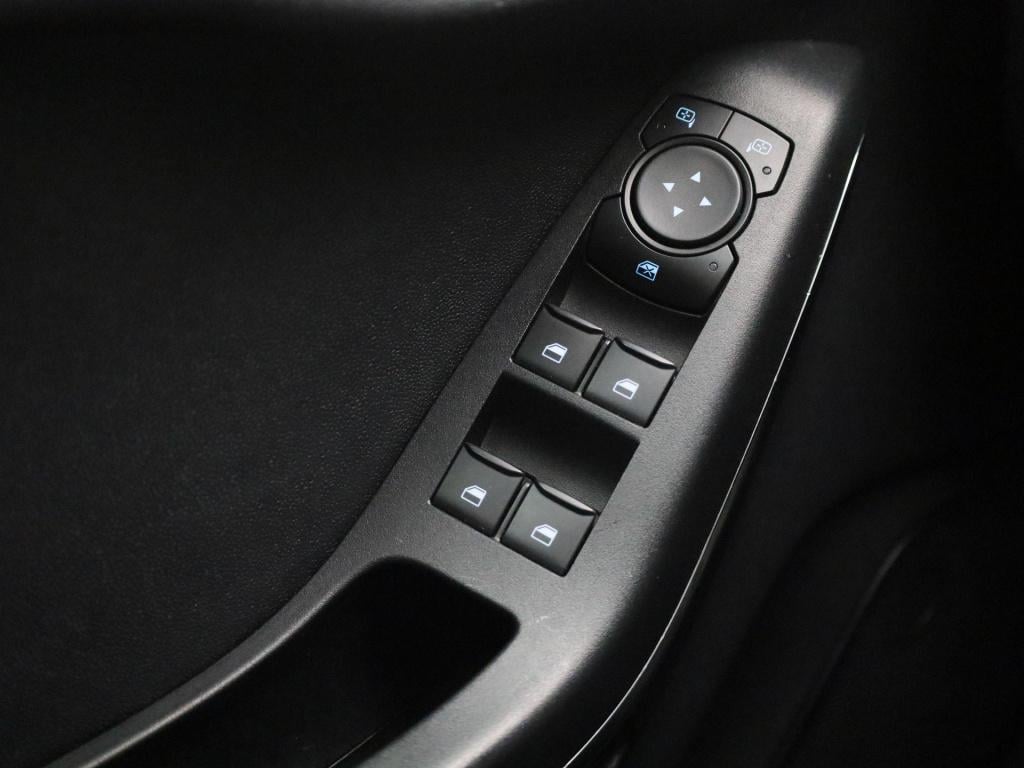 Ford Fiesta 1.0 ecoboost hybrid titanium | apple carplay / android auto | c