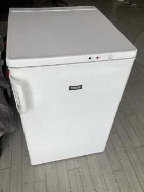 Diepvries Zanussi TT110F, in goede en ette staat.