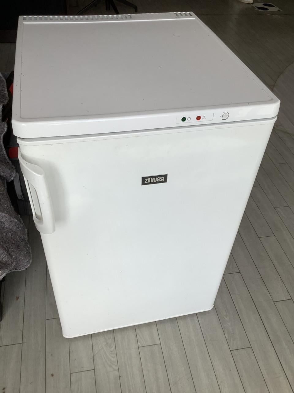 Diepvries Zanussi TT110F, in goede en ette staat.
