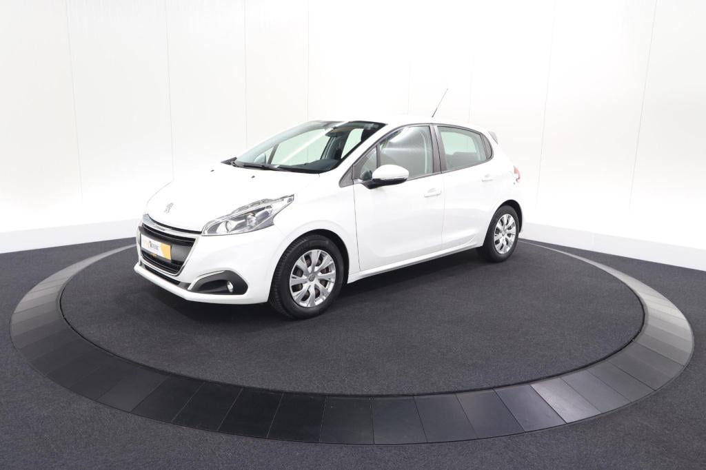 Peugeot 208 puretech 82 blue lion | apple carplay | parkeersensoren | navig