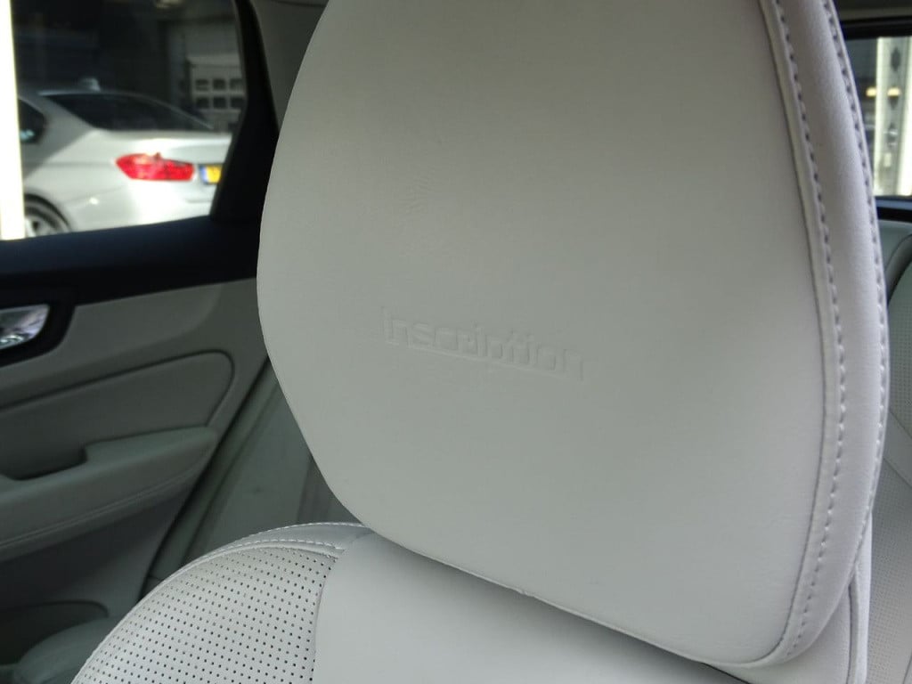 Volvo XC60 2.0 t8 twin engine awd inscription